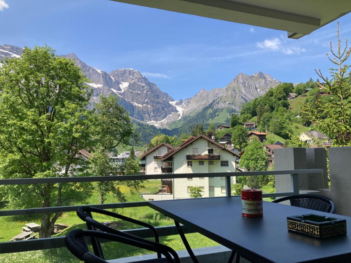 Spirit Apartments - Balkon - Bergsicht - Parkplatz Engelberg Buitenkant foto