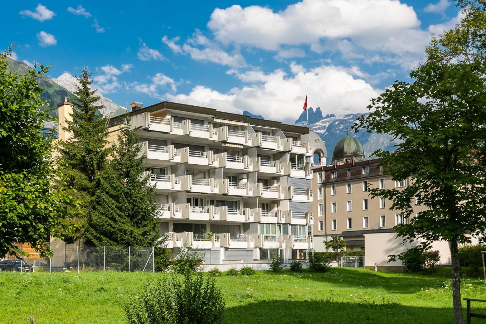 Spirit Apartments - Balkon - Bergsicht - Parkplatz Engelberg Buitenkant foto